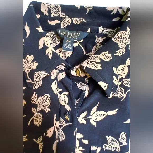Lauren Ralph Lauren Women's Black Floral Stretch Button Up Blouse-Size SM NWOT - Picture 5 of 5